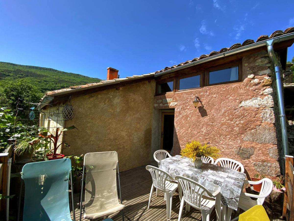 Gite De La Chabespa, Belle Vue, Au Calme Sigottier Exterior foto